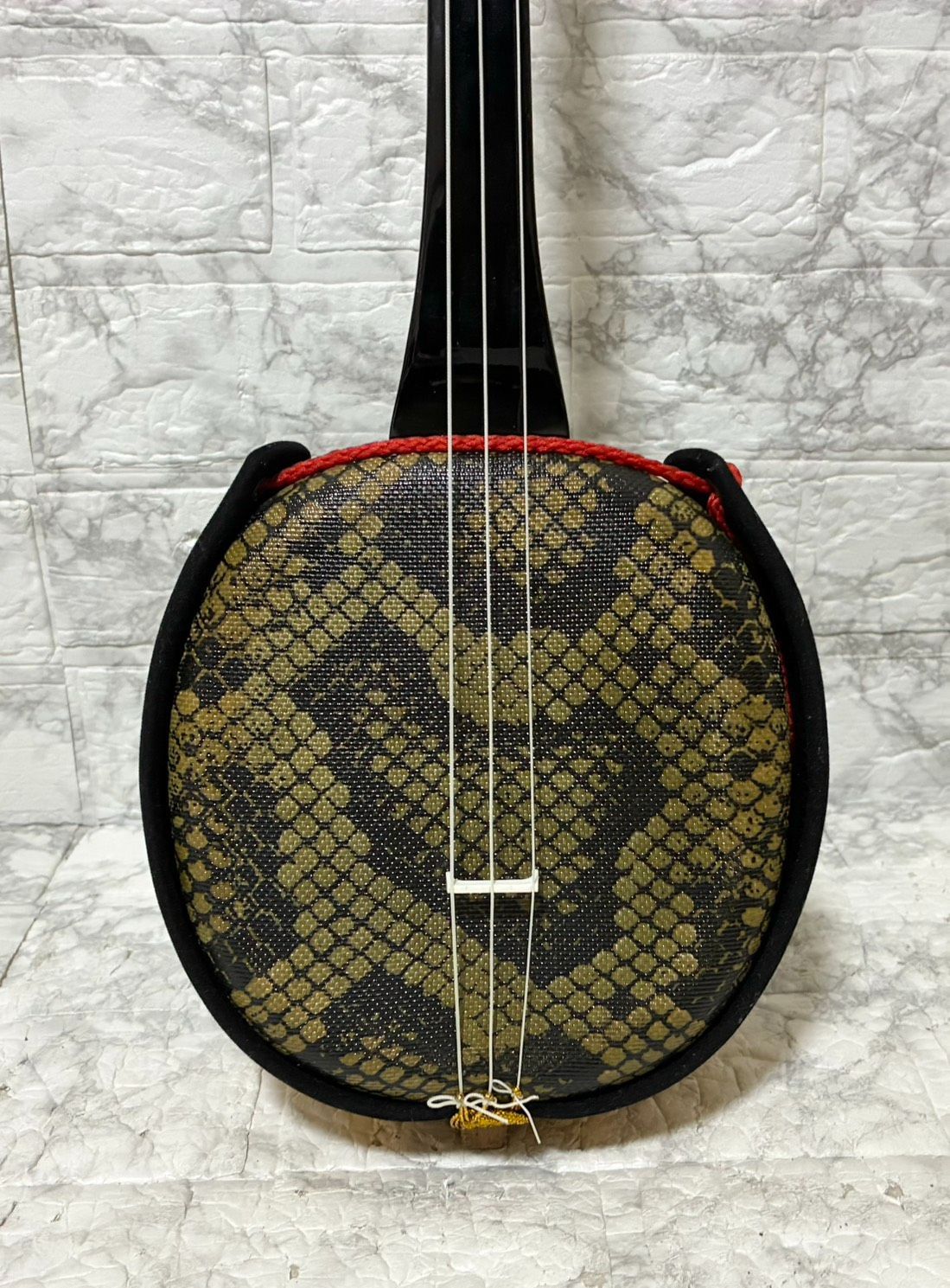 美品 確認済】沖縄三線 人工脱皮 琉球 入門セット 初心者 替え弦