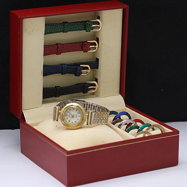 箱/替えベルト/替えベゼル付 Lamue J-AXIS ラウンド QZ ホワイト文字盤