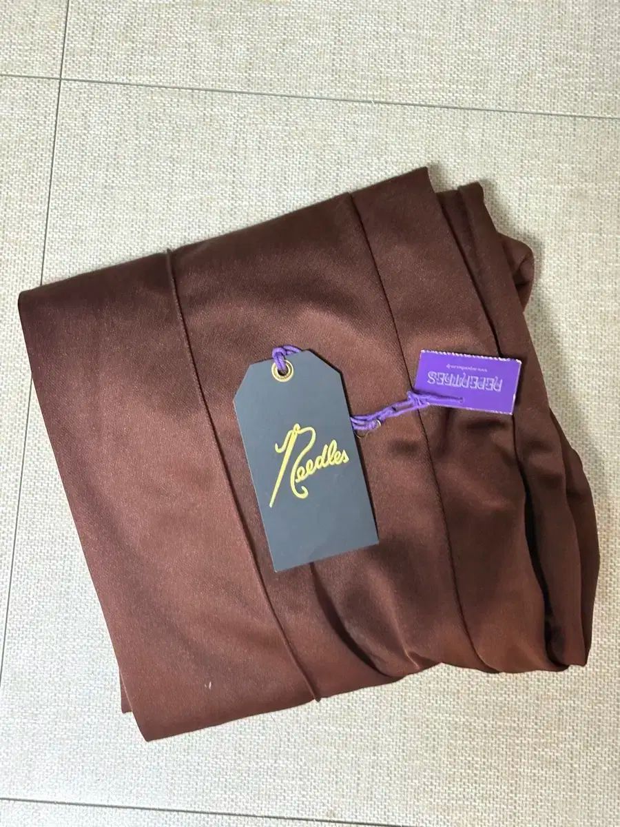 ニードルズ トラックパンツ Lサイズ ベージュ系 Tシャツ