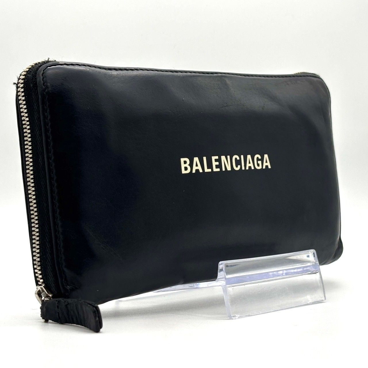 無骨な黒が魅せる日常】 BALENCIAGA バレンシアガ 長財布 ラウンド
