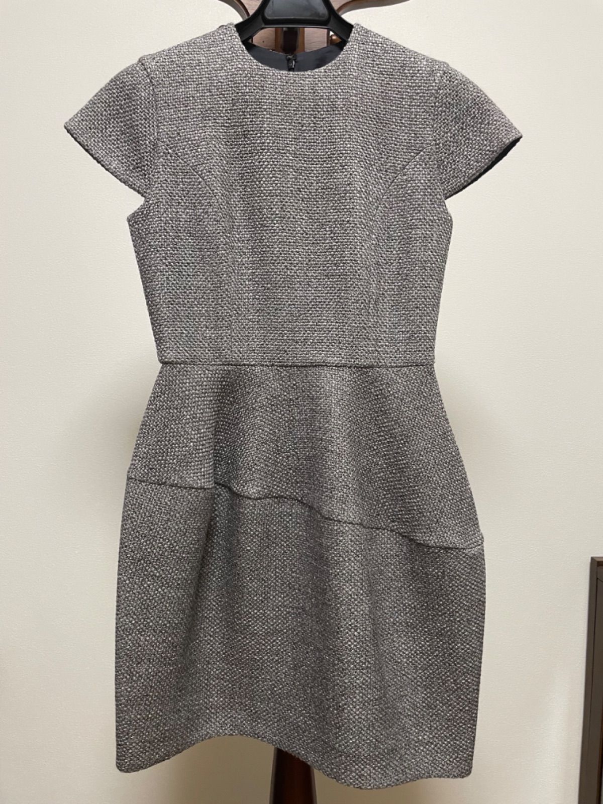 ヨーコチャン YOKO CHAN ツイードワンピース サイズ36 新品未使用品】YOKO CHAN 半袖ツイードワンピース 36 グレー - メルカリ