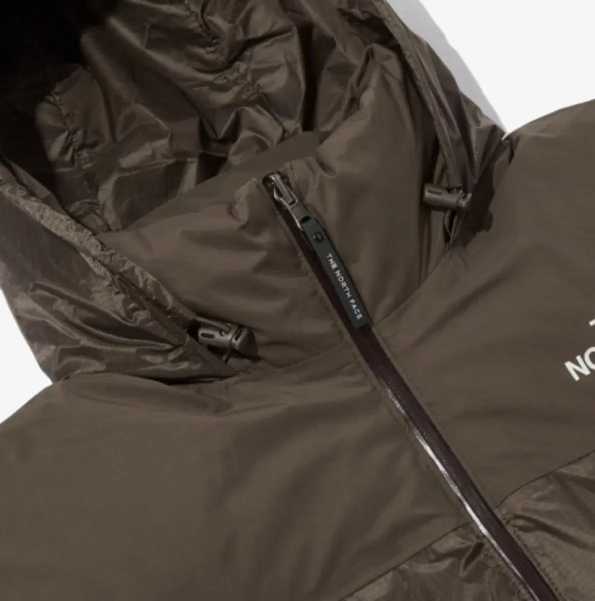 ヌプシ ベージュブラウン