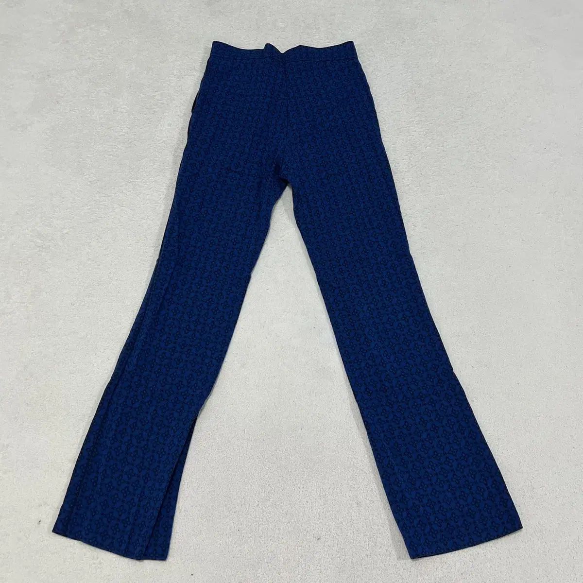 36 サンドロ FLOパール プリント パンツ ブルー 1112