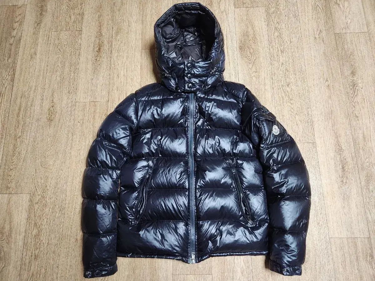 MONCLER モンクレール 黒ダウンジャケット サイズ1