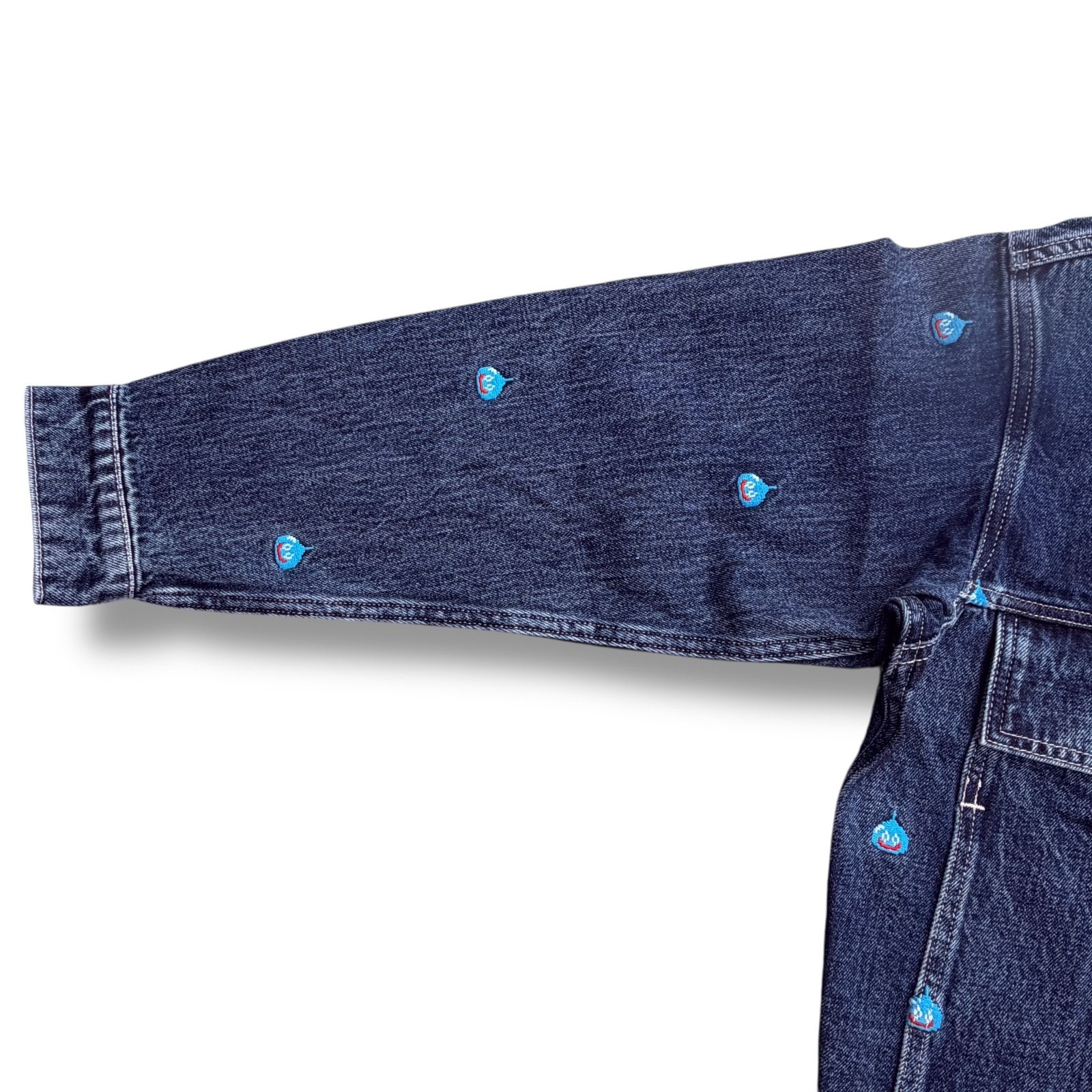 EDWIN ドラゴンクエスト　コラボ　スライムデニムジャケット　Gジャンドラクエ 希少品、新品未使用】EDWIN ドラゴンクエスト コラボ限定 Mサイズ