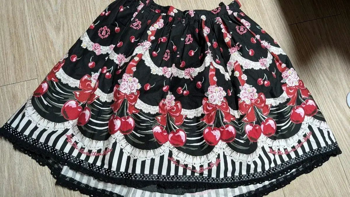 ベイビー ザスター シャイン マイ ジューシー チェリー スカート