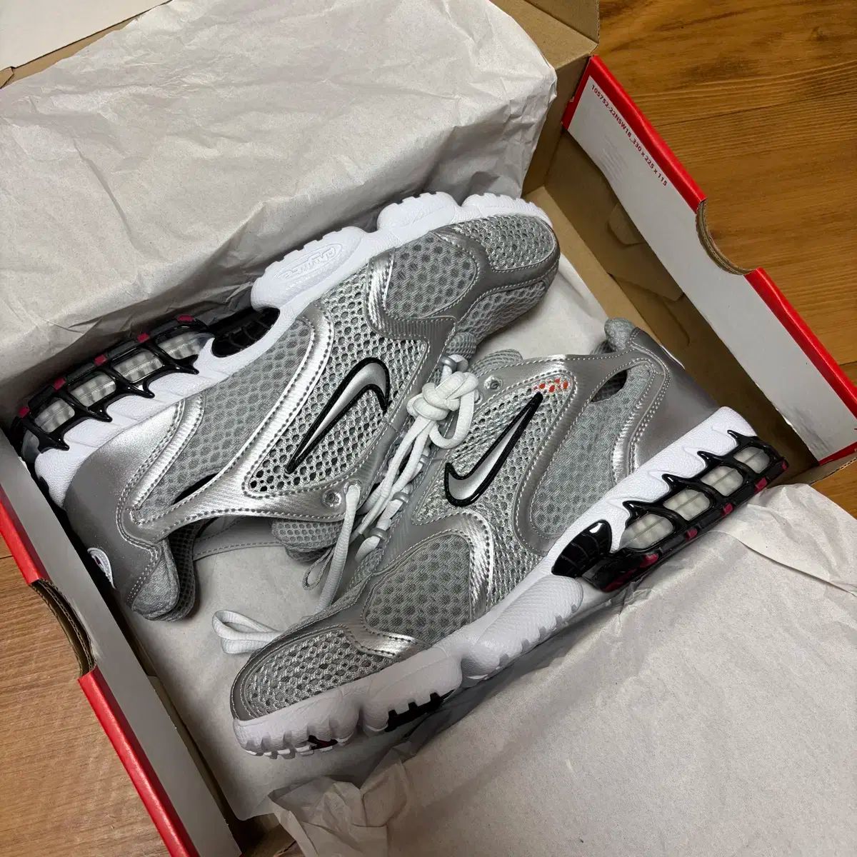 ナイキ エア ズーム スピリドン ケージ 2 メタリック シルバー 270