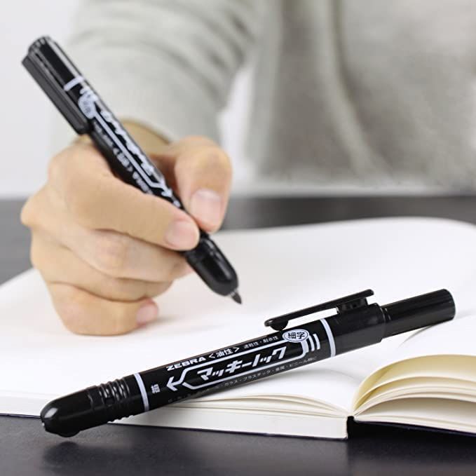 新着商品】ゼブラ(ZEBRA) 油性マーカー マッキーノック細字 赤 3本入 P