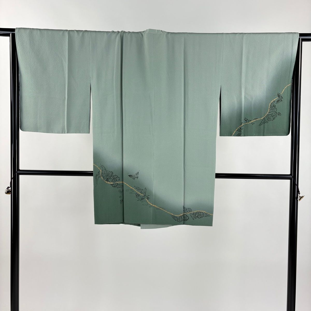 道行 身丈91 cm 裄丈66 5 M 大脇一心 和装コート 角衿 落款 蝶 草花 金彩 ぼかし 灰緑 正絹