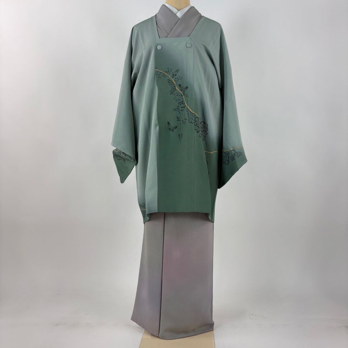 道行 身丈91 cm 裄丈66.5 M 大脇一心 和装コート 角衿 落款 蝶 草花 金彩 ぼかし 灰緑 正絹