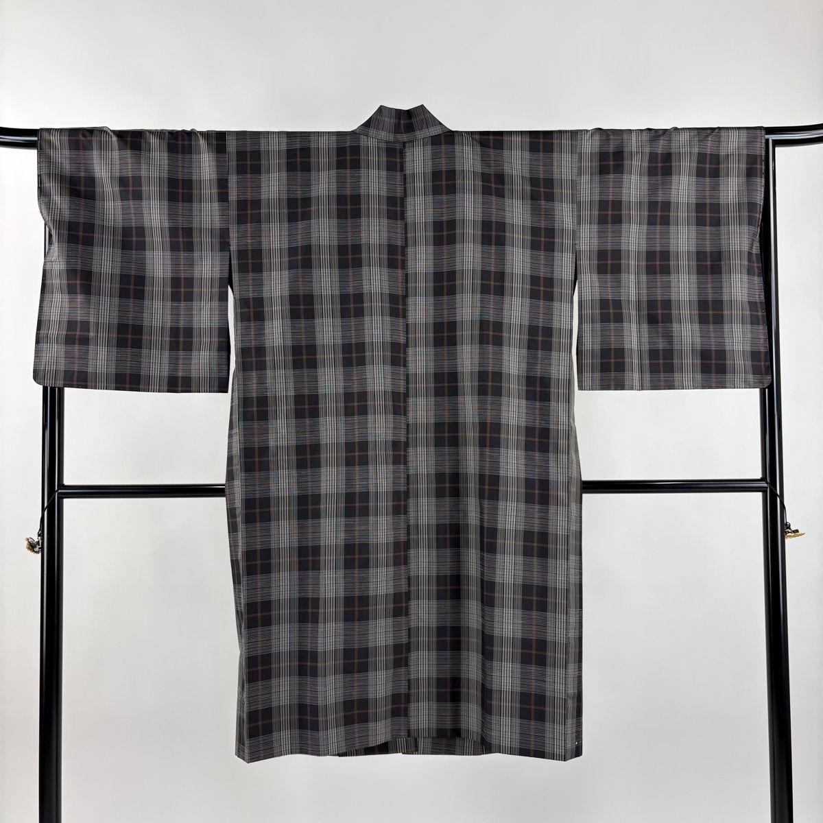 道中着 身丈112.5 cm 裄丈66.5 M 和装コート 大島紬地 証紙 格子 黒灰 正絹