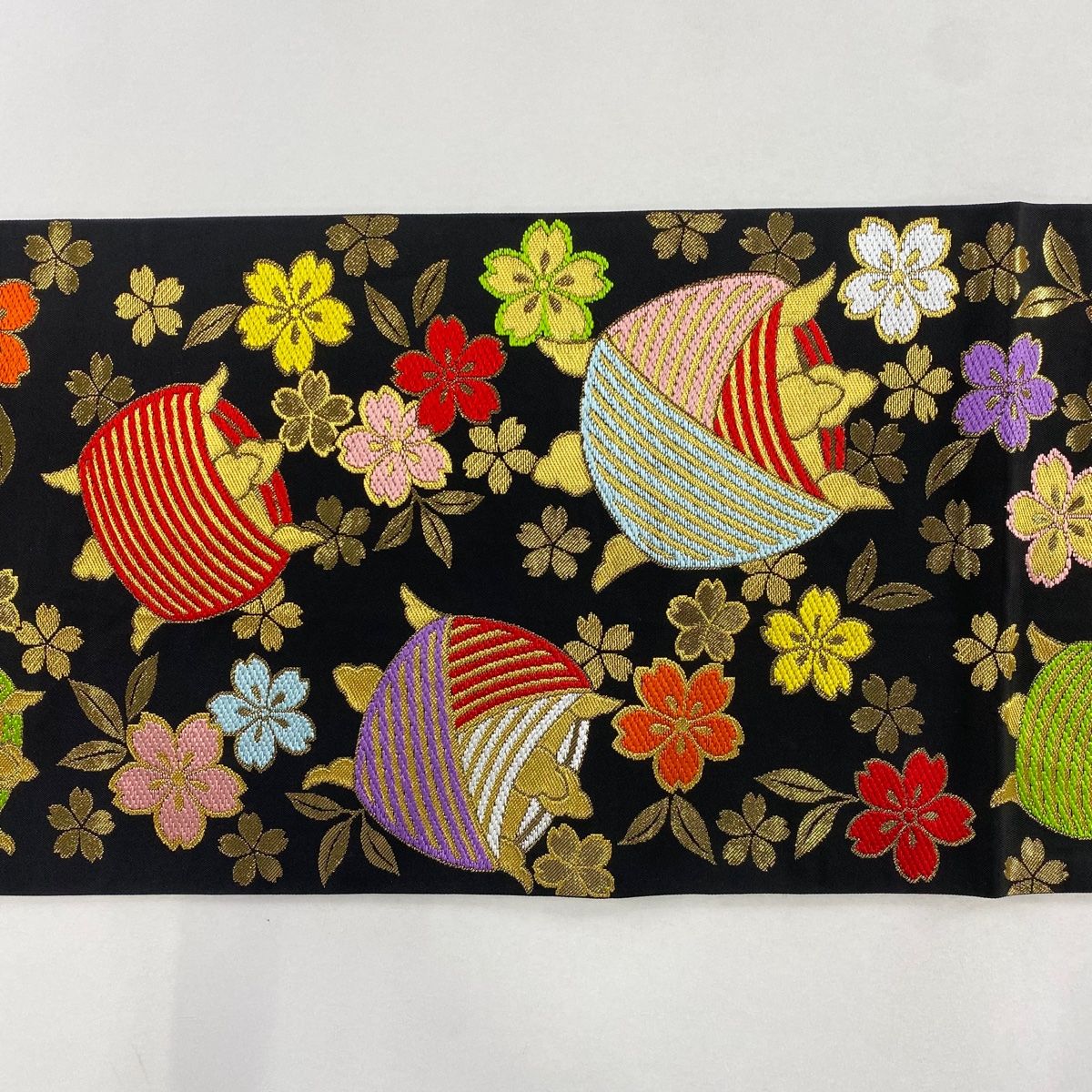 美品】 袋帯 逸品 川島織物 落款 糸巻き 桜 金糸 箔 黒 全通 正絹