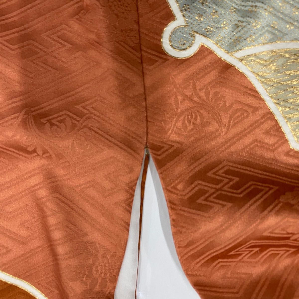 振袖 身丈157cm 裄丈65.5cm M 袷 鈴乃屋 鶴 菊 金彩 染分け 赤茶 正絹