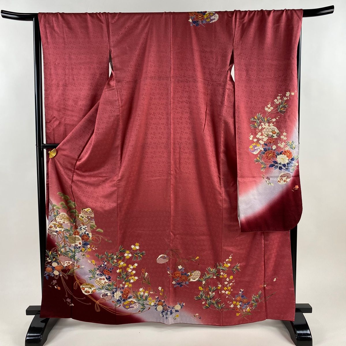 振袖 身丈165 cm 裄丈67.5 L 袷 草花 貝桶 金彩 ぼかし 濃ピンク 正絹 秀品