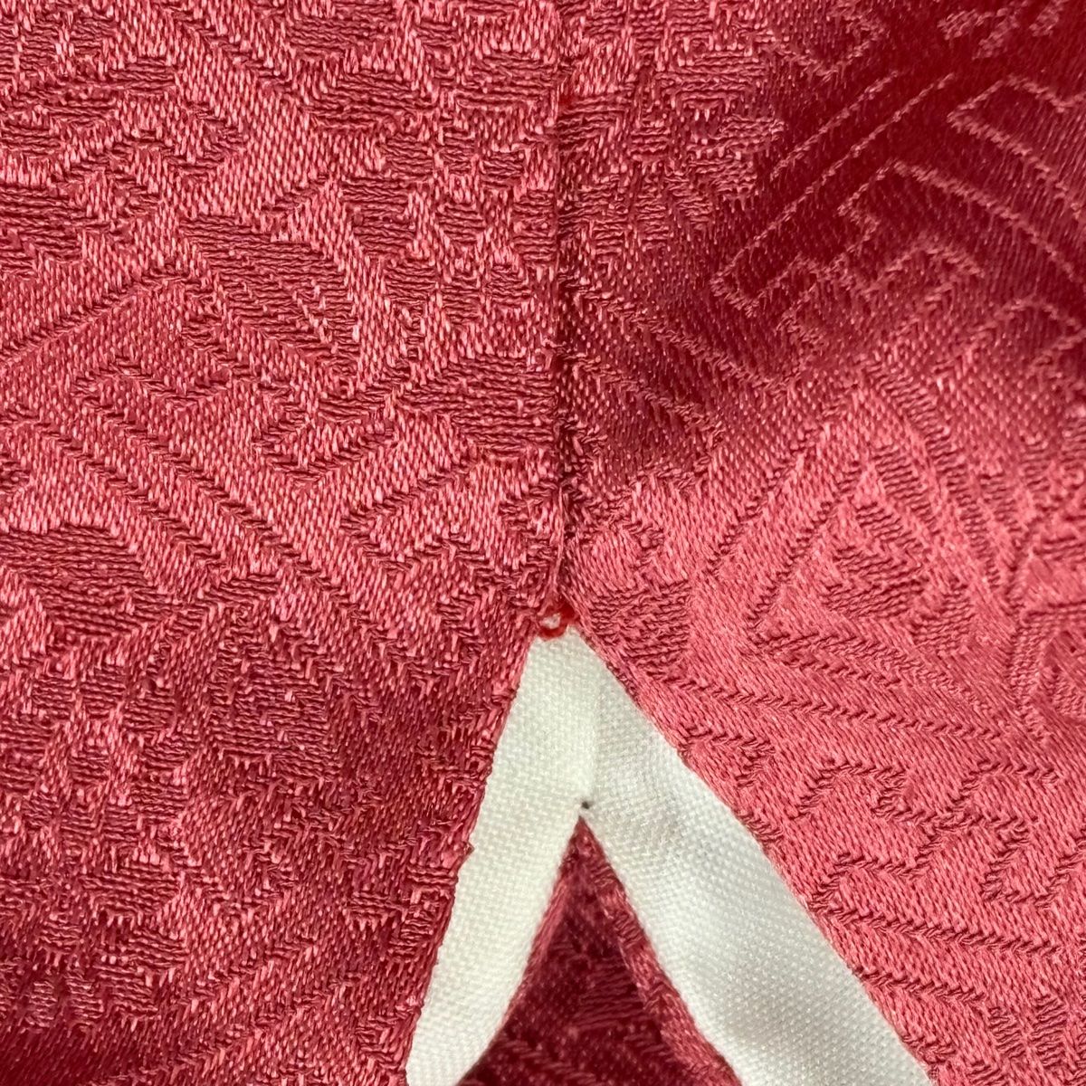  振袖 身丈165 cm 裄丈67 5 L 袷 草花 貝桶 金彩 ぼかし 濃ピンク 正絹 秀品 振袖 着物