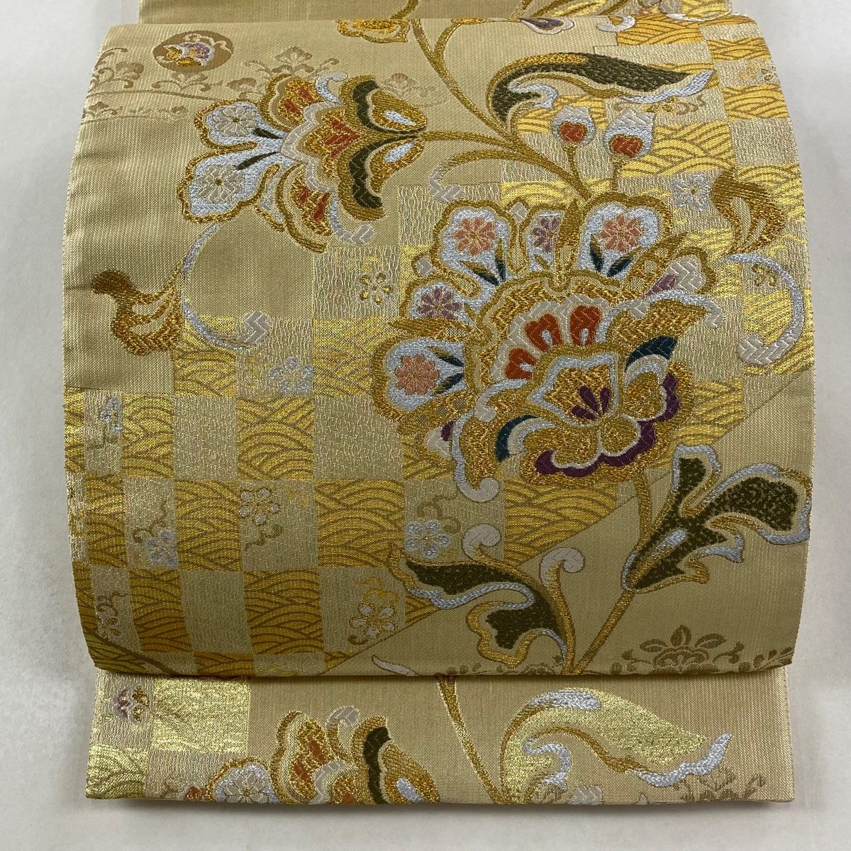 袋帯 秀品 ハーブ染 花唐草 波 箔 金糸 ベージュ 六通 正絹