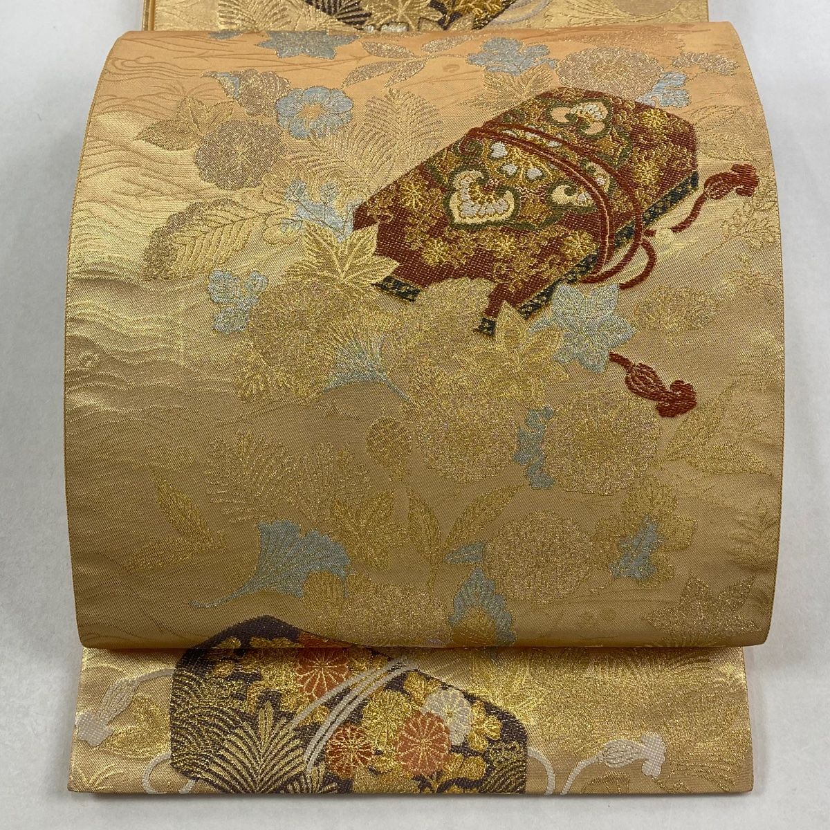 袋帯 秀品 文箱 草花 箔 金色 六通 正絹