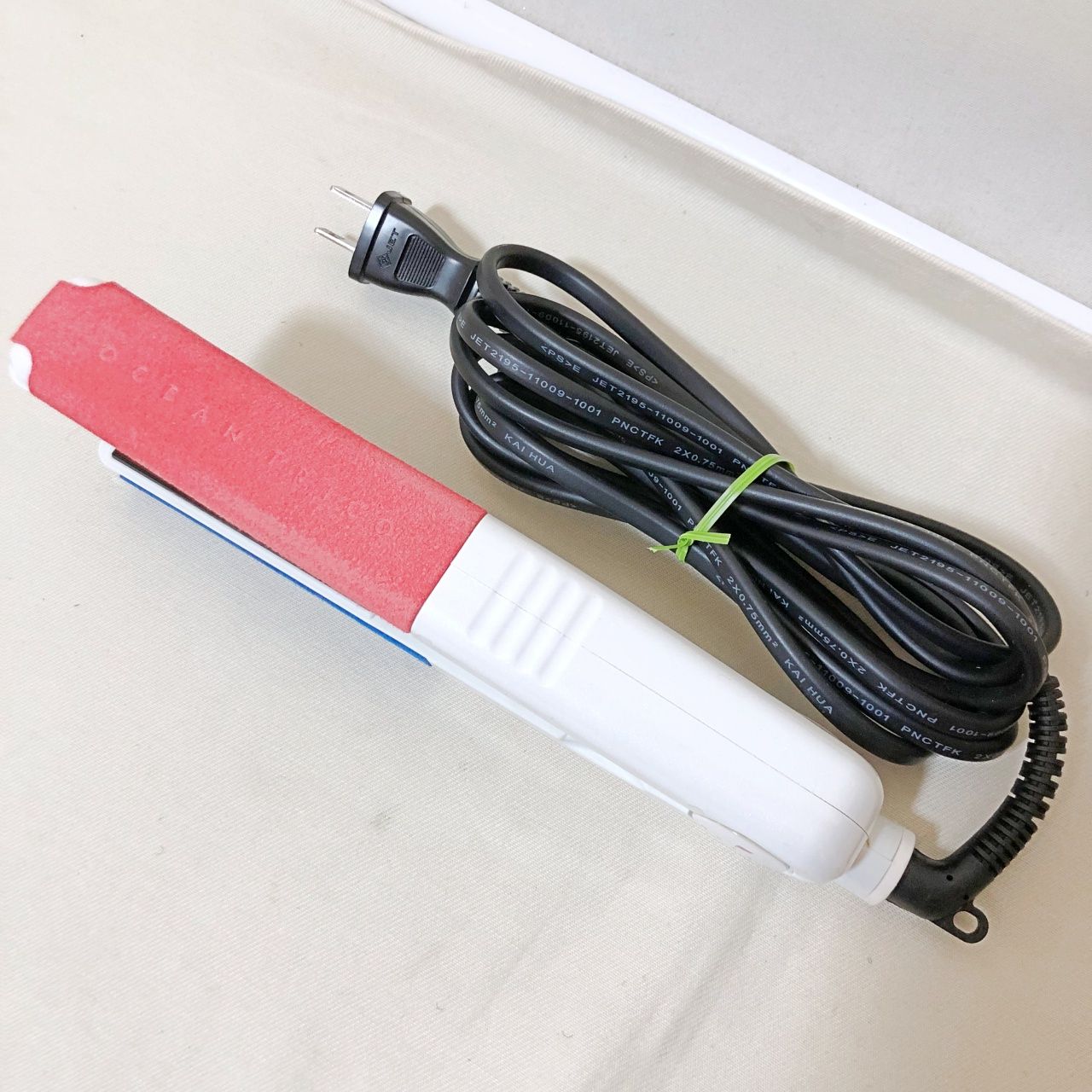 【新品】 オーシャントリコ スタンダードアイロン レッド 25mm ヘアアイロン Amazon | オーシャントリコ スタンダードアイロン AHI-252OT (Red