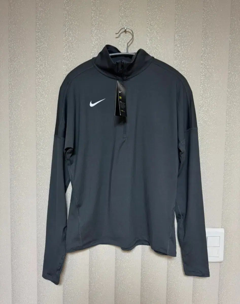 NIKE ドライフィット ランニング トップス S