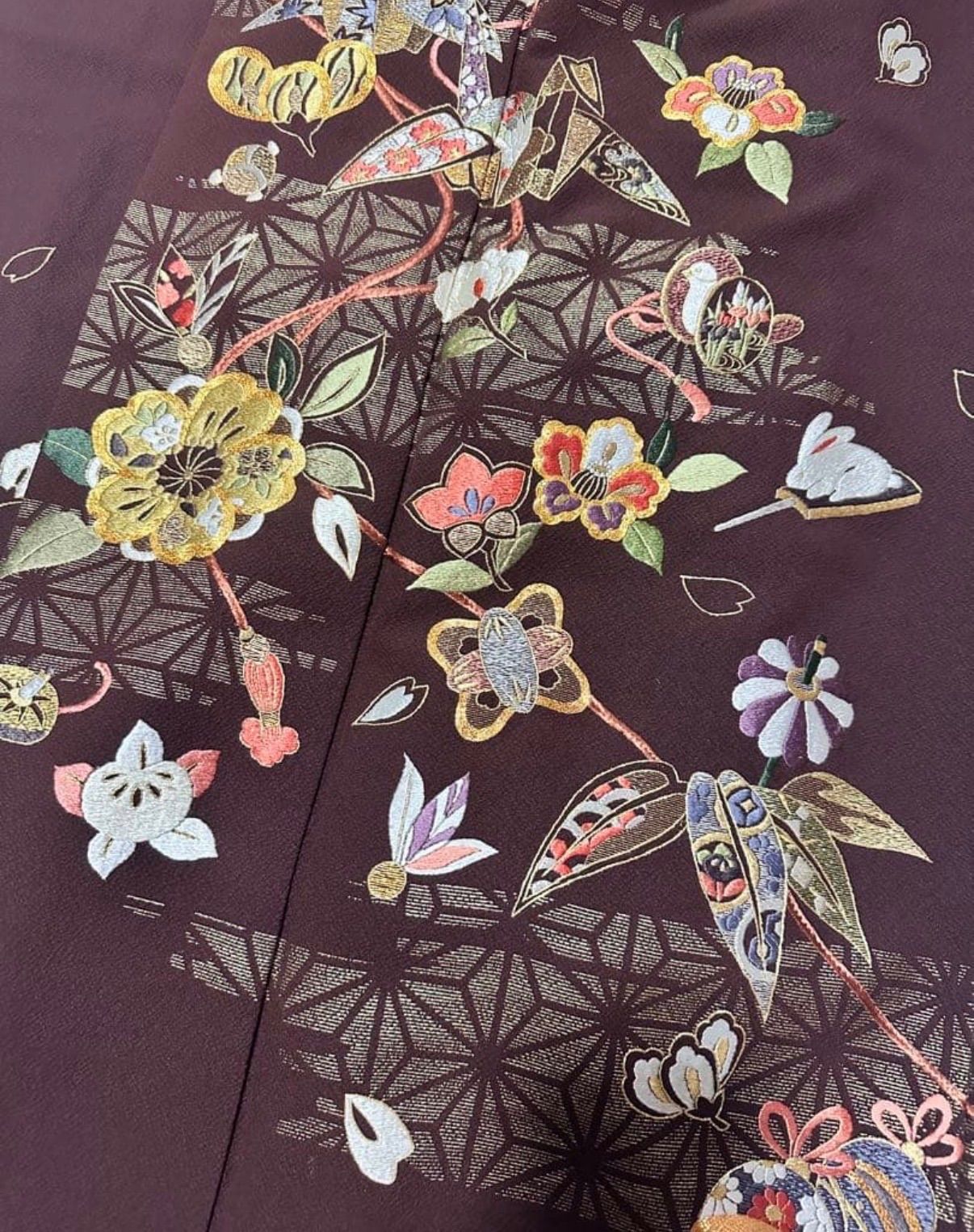 総刺繍　ブラウン　振袖　成人式　フルセット 総刺繍 ブラウン 振袖 成人式 フルセット - メルカリ