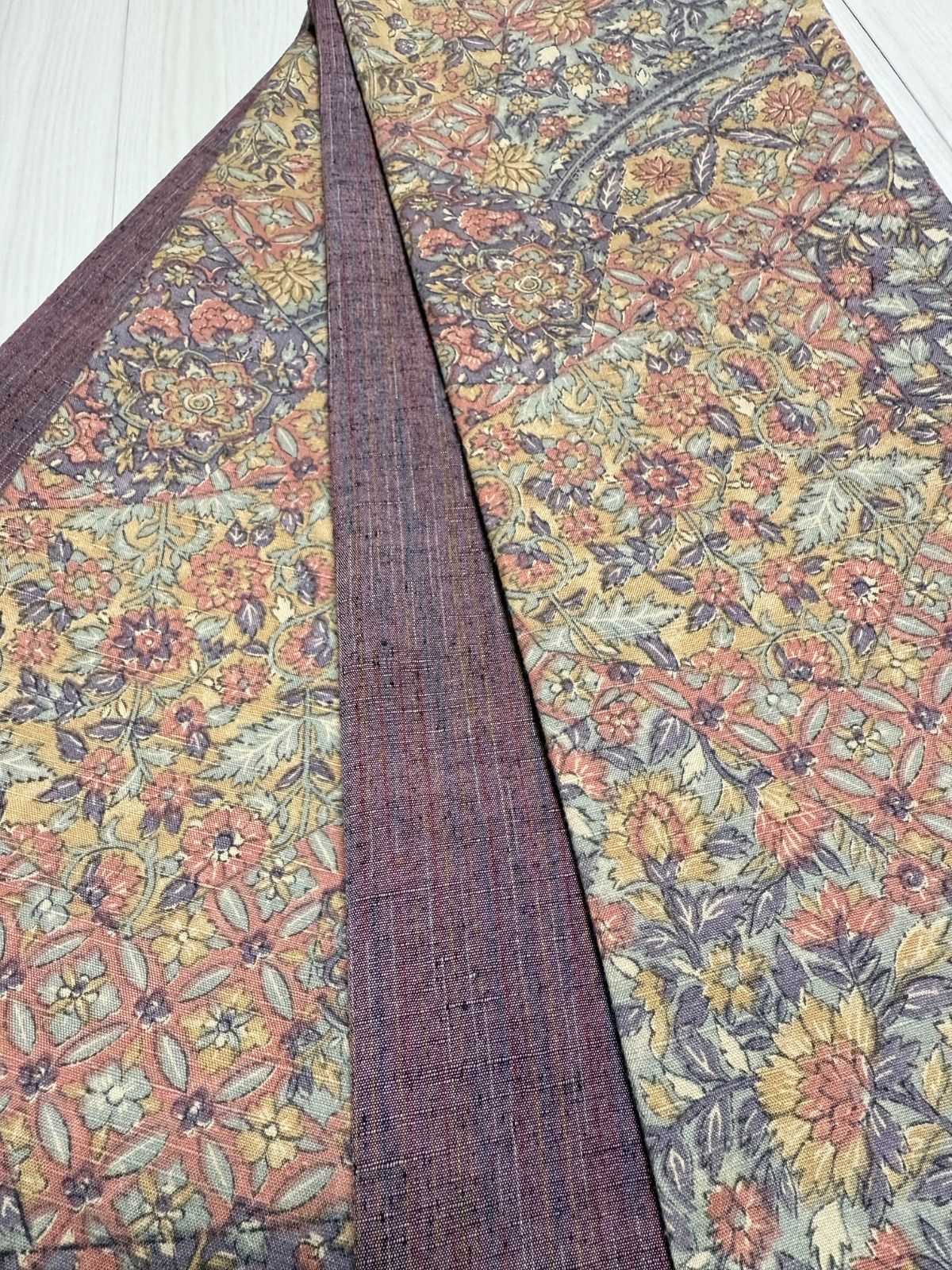  268号 半幅帯 本場結城紬 更紗×無地紬 紫 正絹 リバーシブル ︎同じ生地は2度と入荷しません 1点〜6点までの 商品です ︎ 半巾 半幅 小袋帯 帯