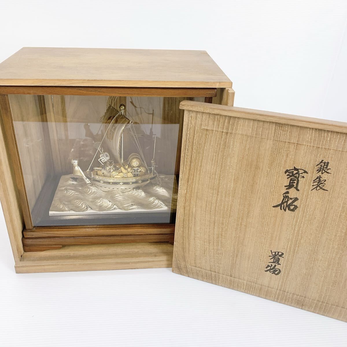 【値下げ】【銀高騰】純銀製 松の木 彫刻 透明ケース付き 送料無料】 銀製 盆栽 松 A 6号・130g / 高級 コレクション 美術品