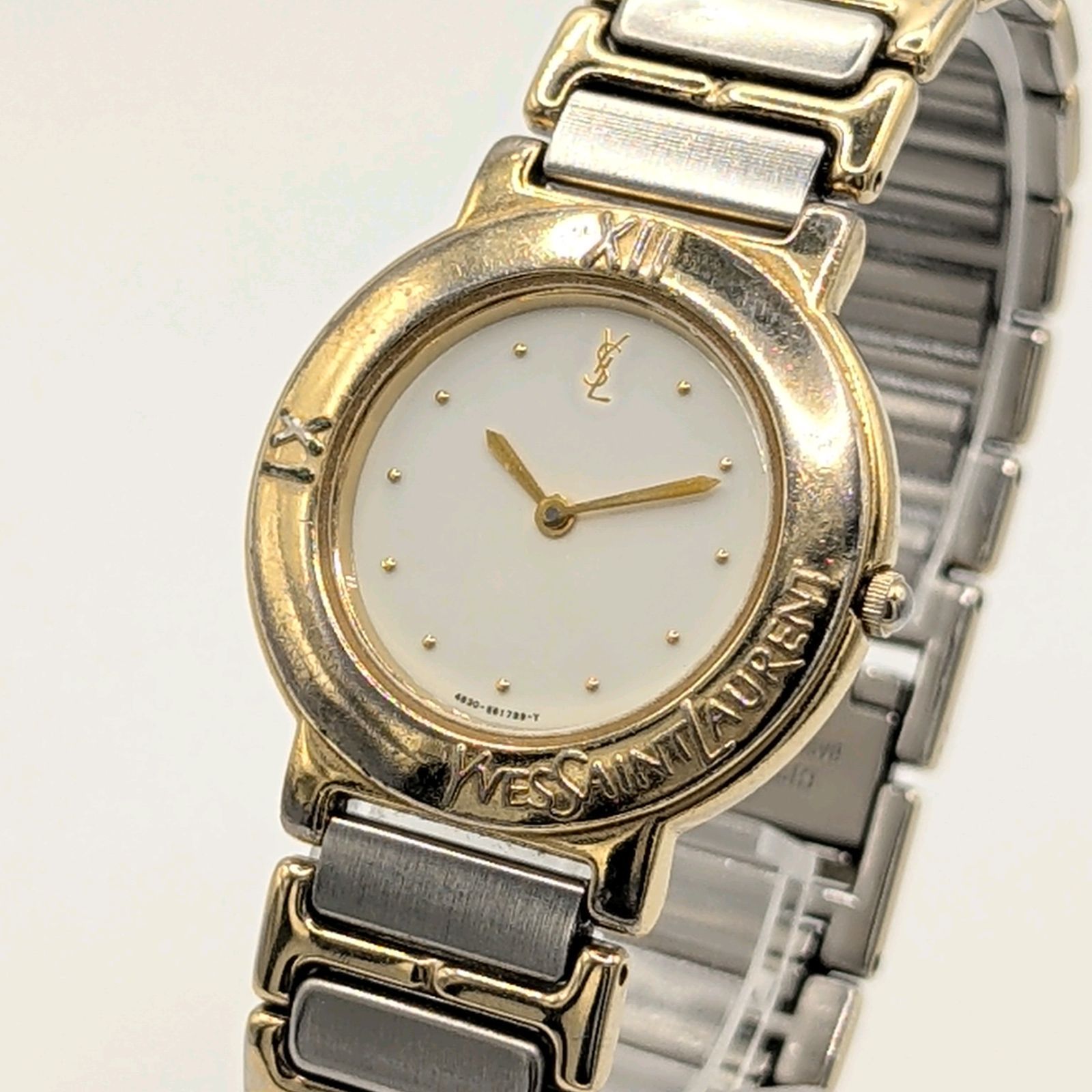 Yves Saint Laurent 4620-E60957 Watch quartz Ladies Silver Y2K 00S