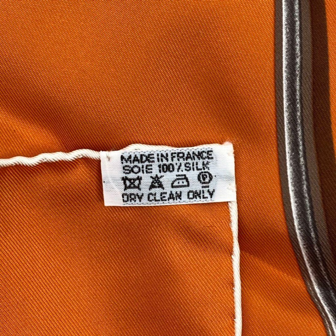 【美品】HERMÈS カレ90 銀の雫 オレンジ シルク100% HERMES - エルメス カレ90 スカーフ ストール 銀の雫 オレンジ シルク