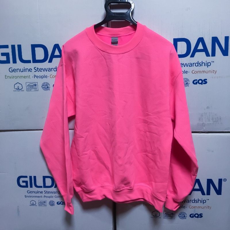 新品未使用 GILDAN ギルダン セットイン トレーナー セーフティピンク 