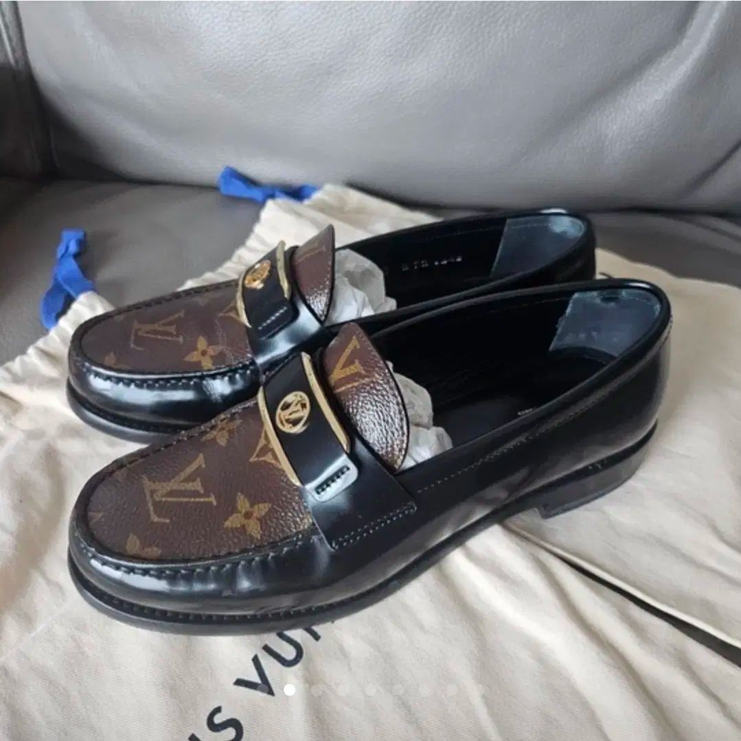 Louis Vuitton チェス フラット ローファー 37 - メルカリ