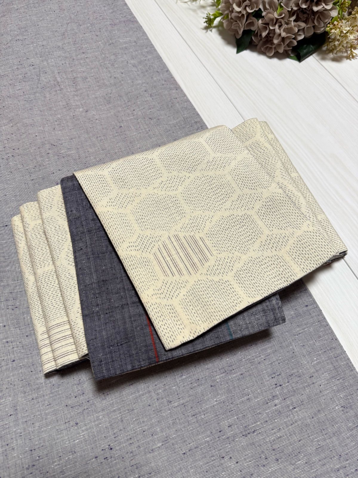 最後の一点 269号 半幅帯 本場結城紬 アイボリー×グレーグラデ紬 正絹 リバーシブル ︎同じ生地は2度と入荷しません 1点〜6点までの 商品 ︎