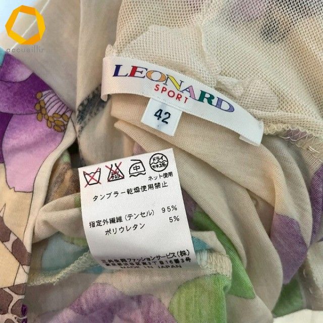 新品タグ付き✨レオナール　スポーツ　花柄　ロゴ　近年もの　42 ハローキティ×レオナールスポーツのコラボウェア、花柄プリントの透け