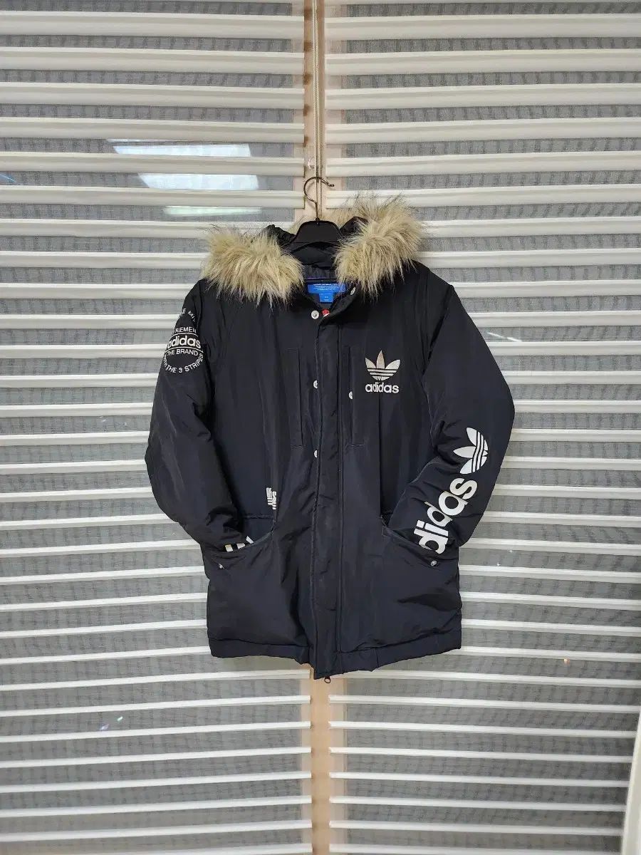 adidas フード ダウン アウター ブラック 100