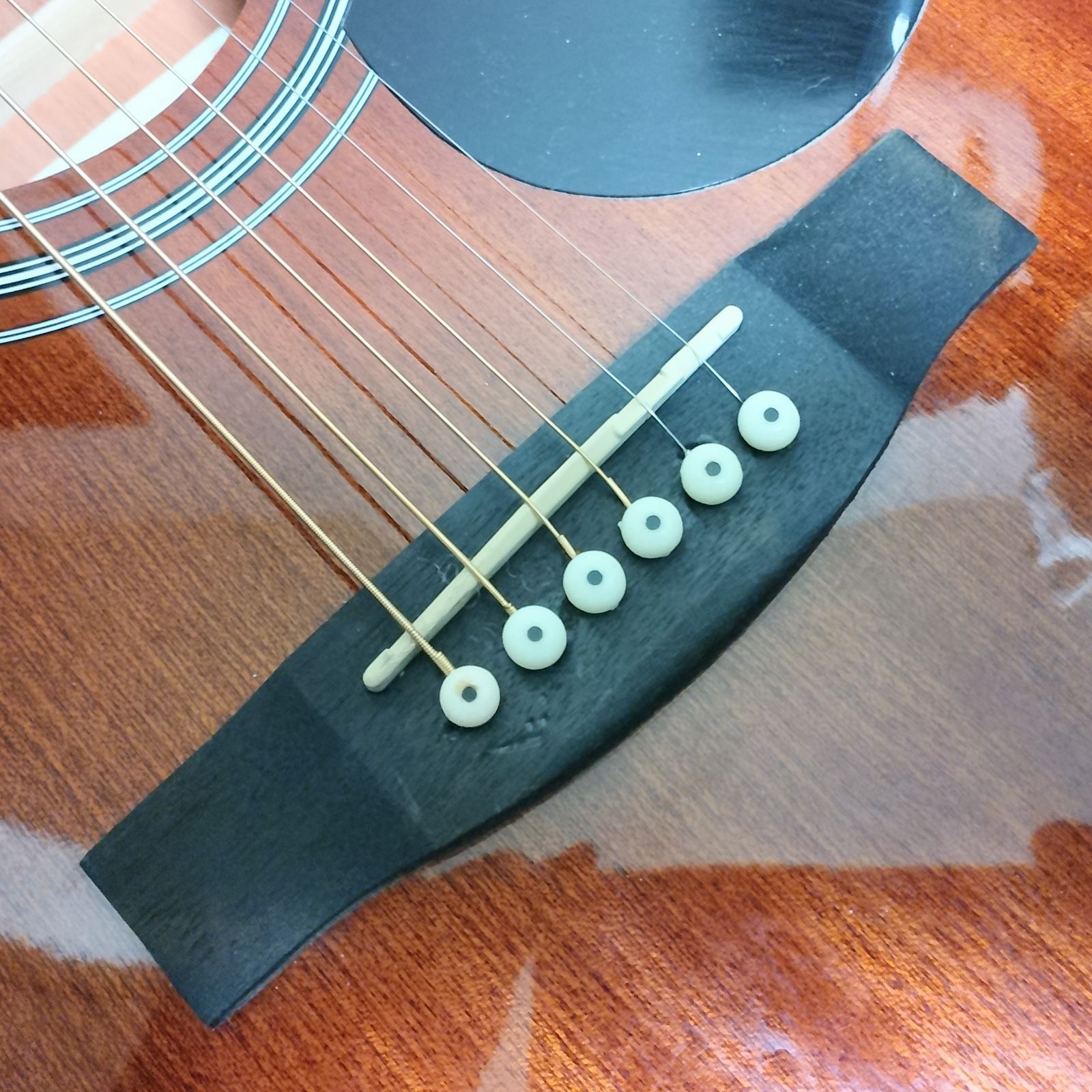 HONEY BEE F-15 MH アコースティックギター ショップ 弦は新品