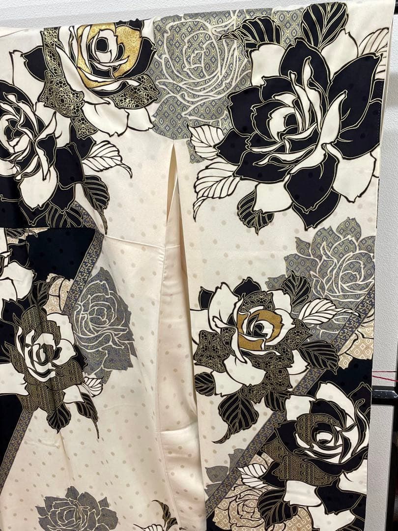 振袖 刺繍 金彩 紋意匠 身丈164 cm 撥水加工済 MO 3178