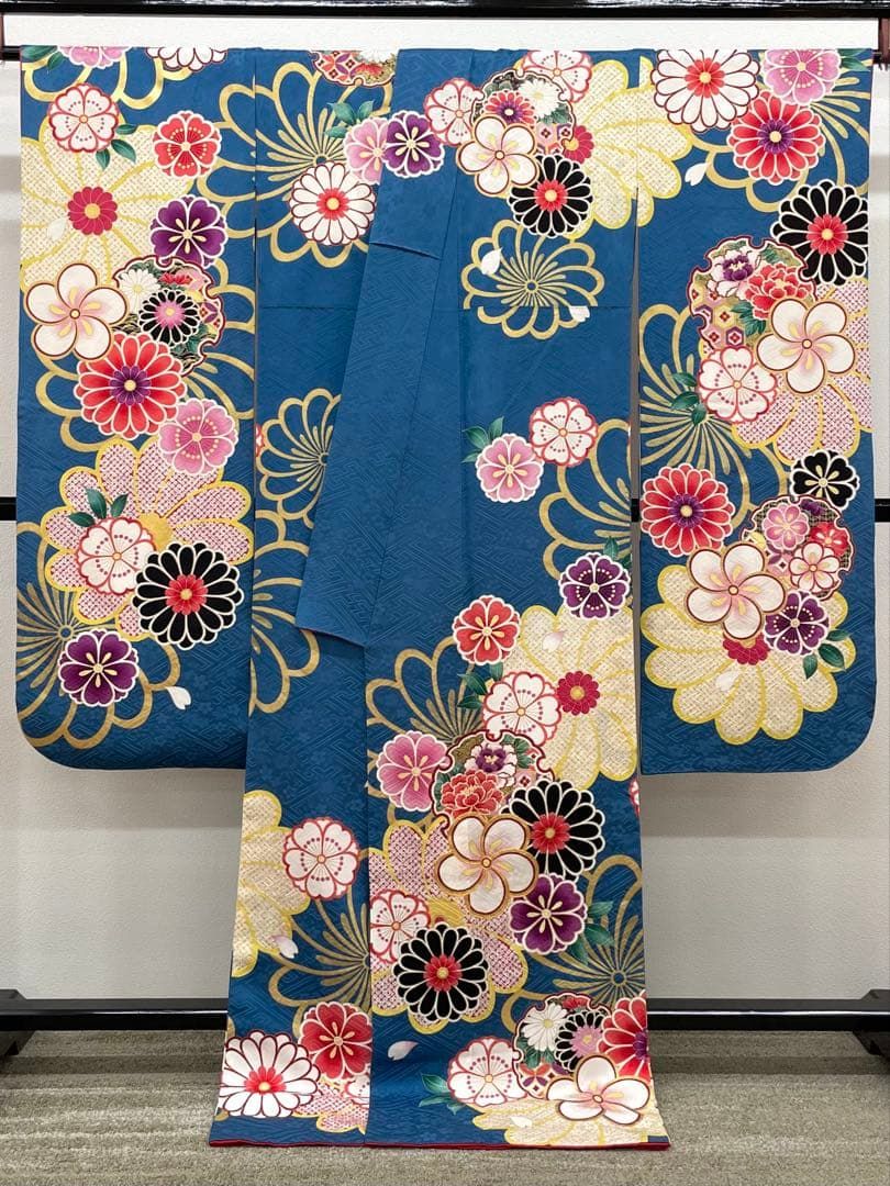 振袖 MURUA 刺繍 銀通し 金彩 大輪 紋意匠 身丈163cm 撥水加工済 振袖 金駒 金彩 紋意匠 身丈173cm 撥水加工済 MO3173 - メルカリ
