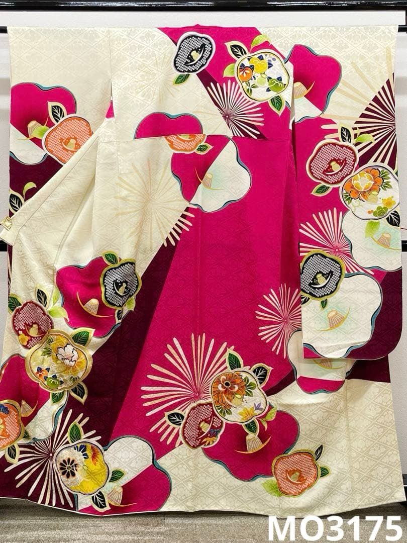 振袖 金駒 金彩 紋意匠 大輪 身丈159 cm 撥水加工済 MO 3175