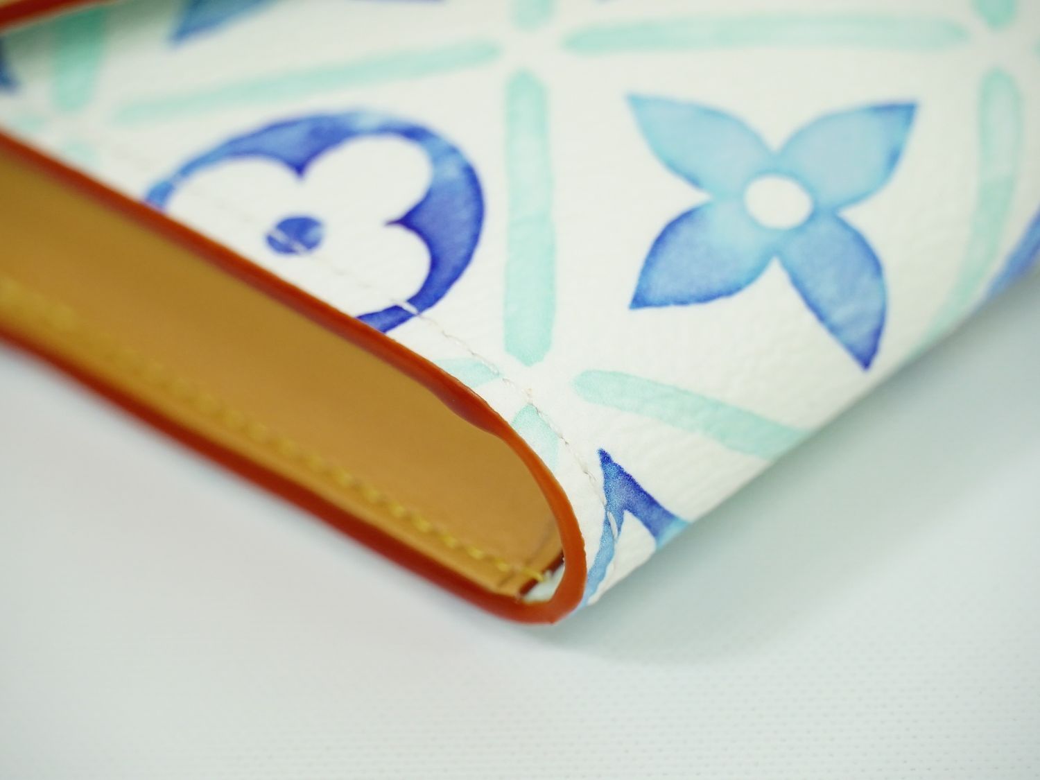  ルイヴィトン LOUIS VUITTON LV バイ ザ プール モノグラム タイル トランプケース ポーチ ラグーン ブルー ホワイト GI 1100 ビトン 雑貨小物 フォロー割 名刺入れ 小物