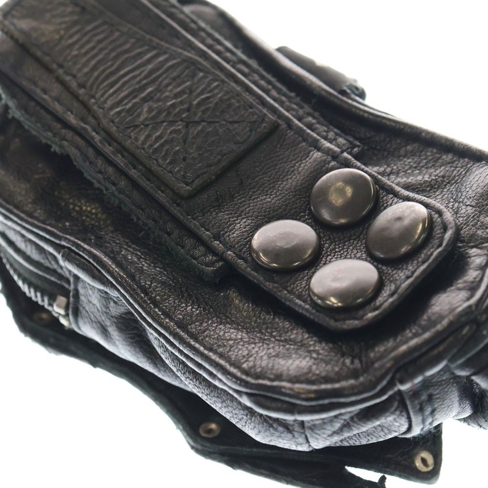 KMRii (ケムリ) レザースタッズ ウエストポーチ ブラック - メルカリ