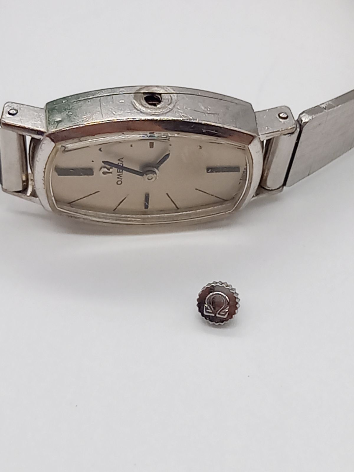 ジャンク】オメガ 手巻き時計 シルバー - メルカリ