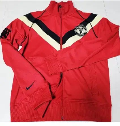 NIKE マンチェスターU ロイ・キーン 16番ユニフォーム黒 vodafone NIKE