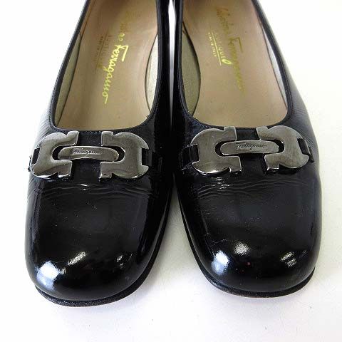 美品 サイズ6 FERRAGAMO 黒 エナメル パンプス ガンチーニ FERRAGAMO（フェラガモ） Salvatore Ferragamo ガンチーニ シューズ