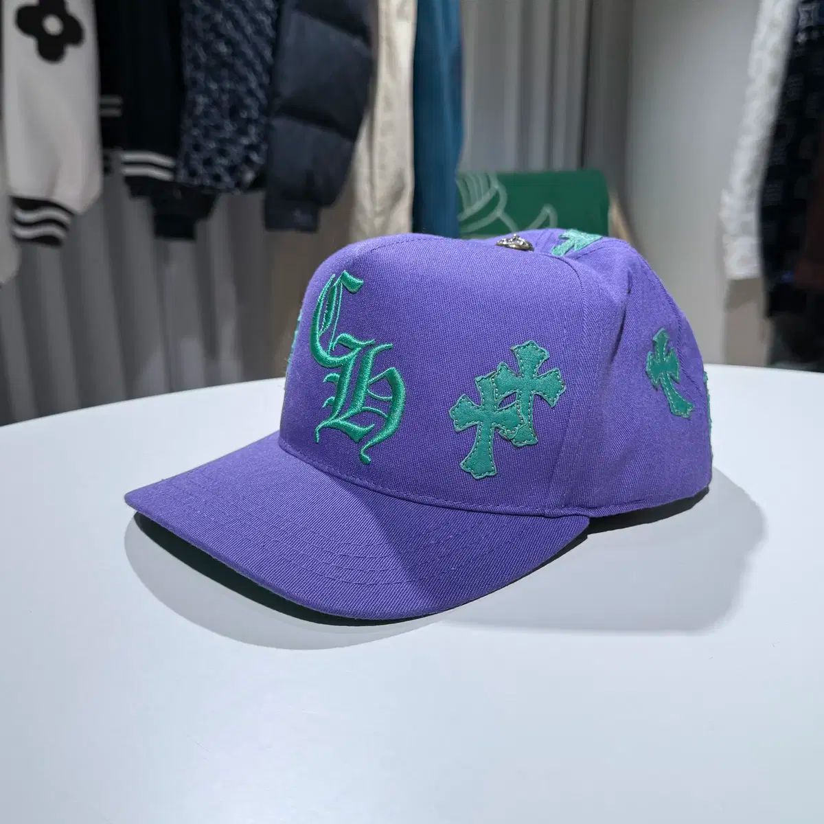 50 60 CHROME HEARTS クロムハーツ クロス パッチ COLOR パープル ベースボールキャップ