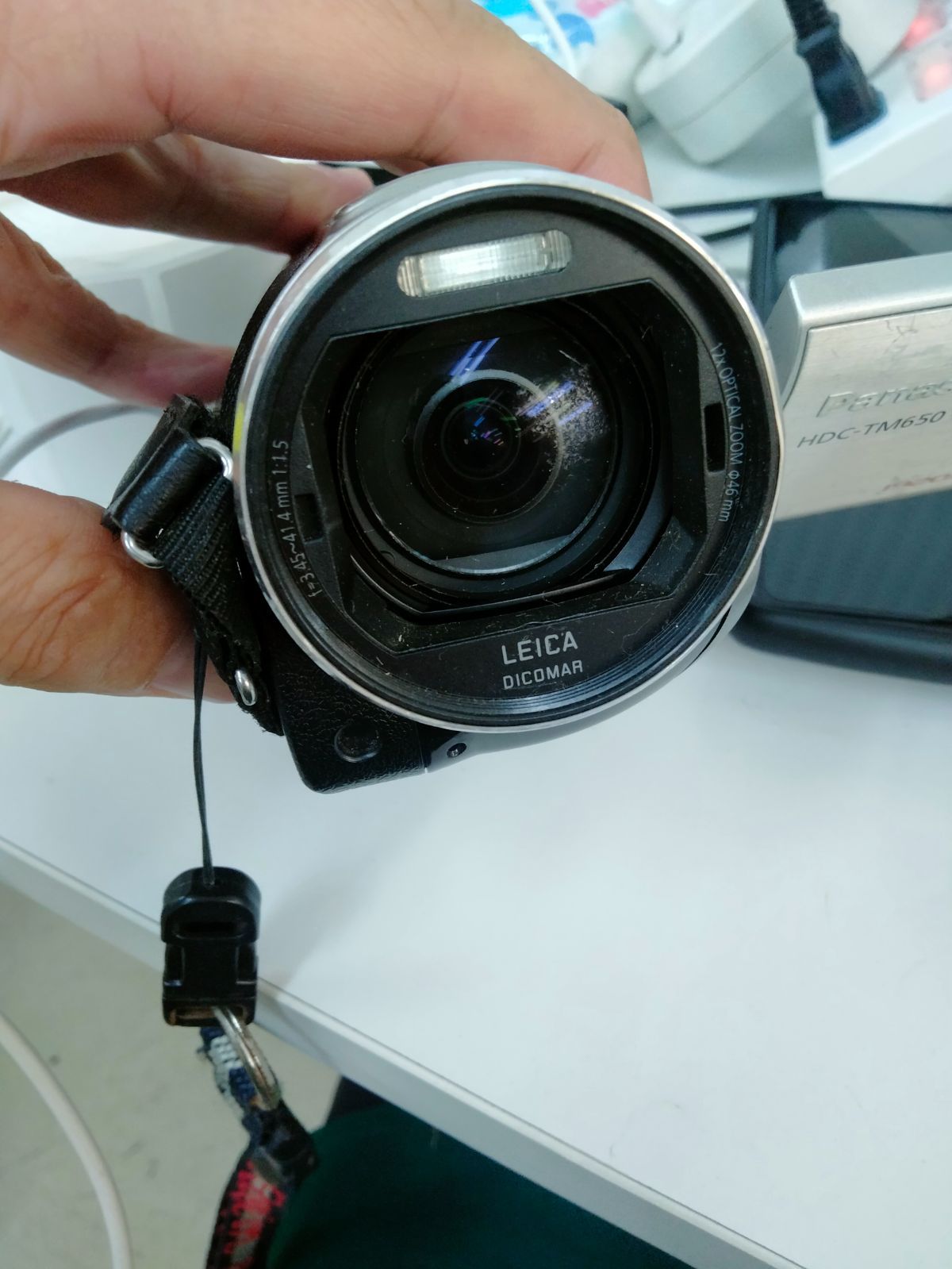 Panasonic デジタルハイビジョンビデオカメラ HDC-TM650 シルバー