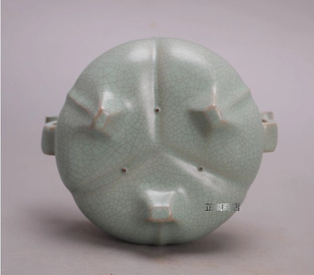 宋汝窯青釉開片支釘香炉 挿し香炉 景徳鎮 陶磁器 現代工芸品 置物 宋 汝窯 青釉 開片 支釘 香炉 宋代古作り 骨董 古民芸 博古棚