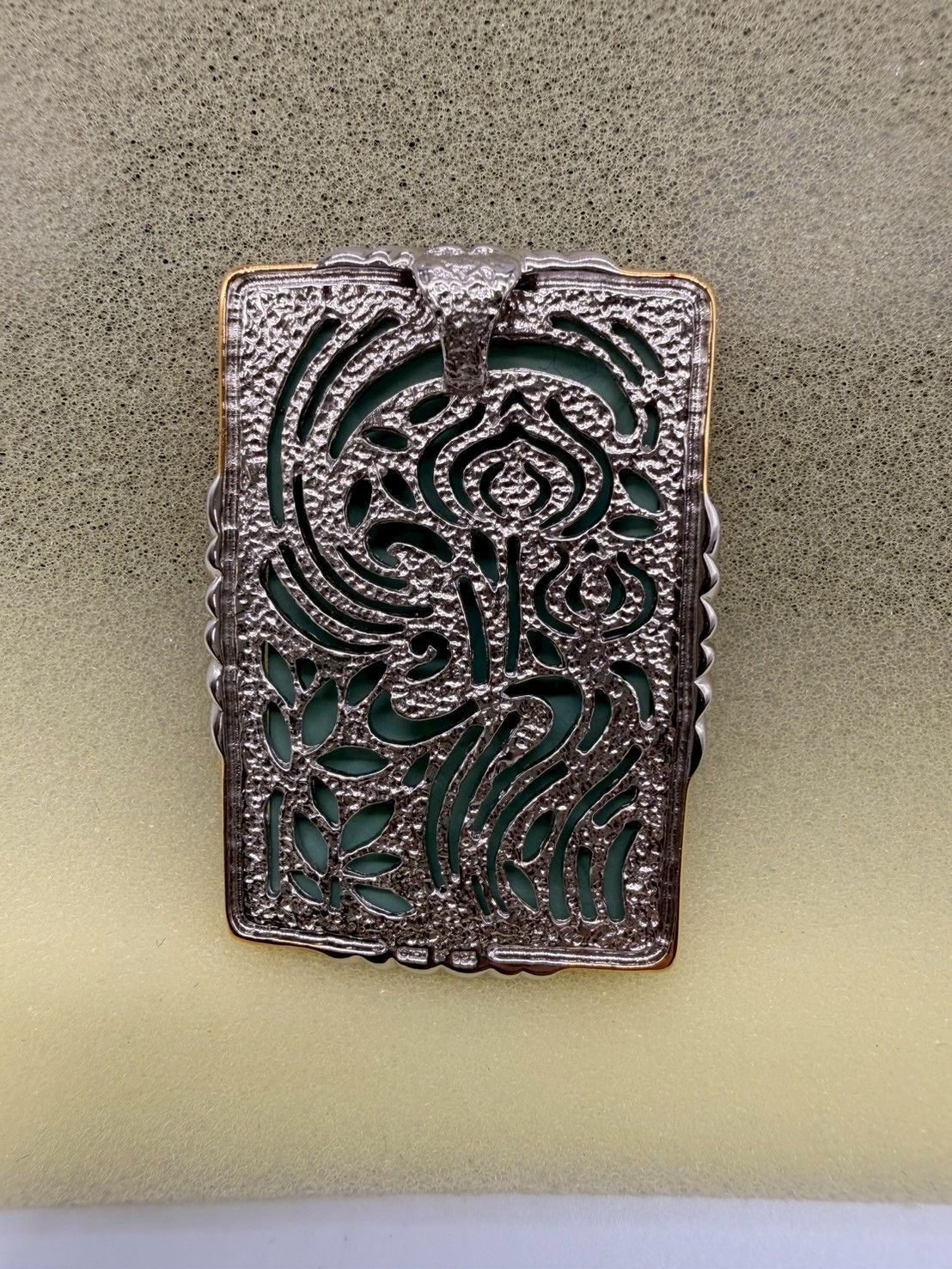 IEI MUCHA ミュシャ 「四芸術」 カメオ 宝飾ペンダント 天然石付き