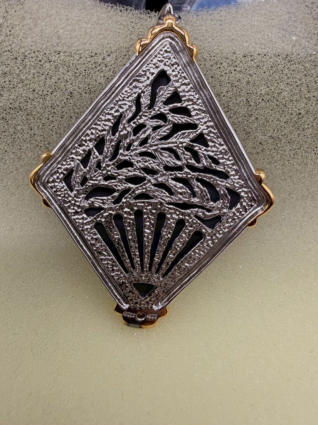 MUCHA ミュシャ 「四芸術」 カメオ 宝飾ペンダント　天然石付き　く39 MUCHA ミュシャ 「四芸術」 カメオ 宝飾ペンダント 天然石付き く39