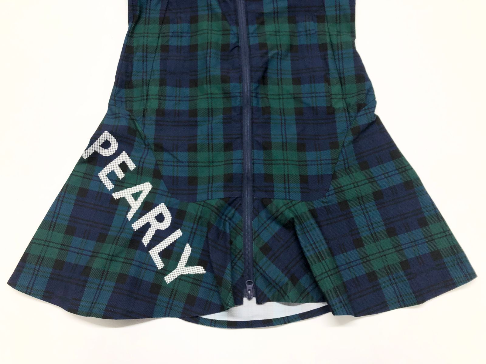 新品未使用　　PEARLY GATES ワンピース 新品未使用 PEARLY GATES（パーリーゲイツ） 格子柄 フルジップ