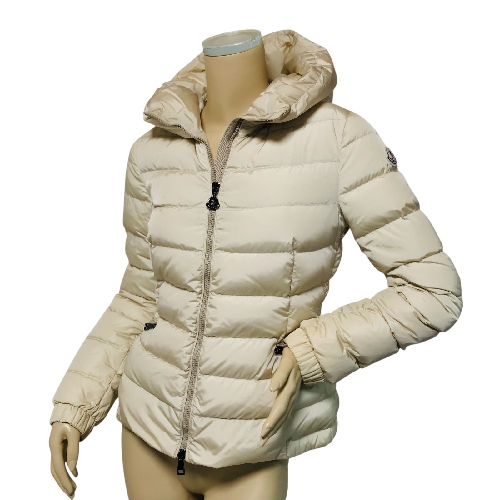 良品☆MONCLER・モンクレール ARTEMIS レディース ブランドアイコン 
