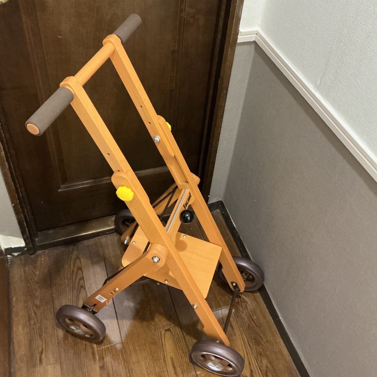 ≪幸和製作所≫　木製タイプシルバーカー テイコブ (WD01) ≪幸和製作所≫ 木製タイプシルバーカー テイコブ (WD01)約 高さ93×横